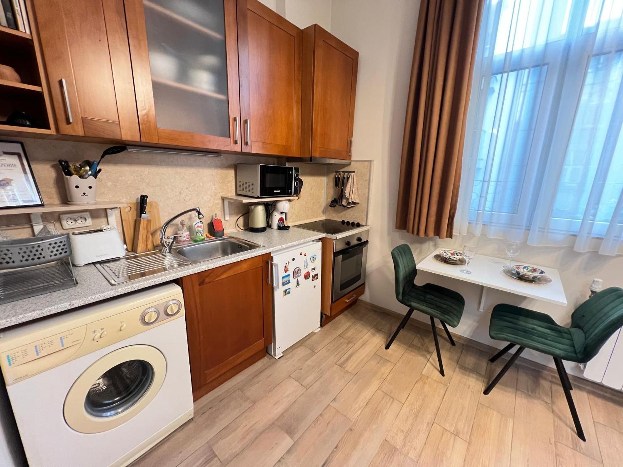 Budapest Central Cozy Studio W Working Space And Wifi Sofia Luaran gambar