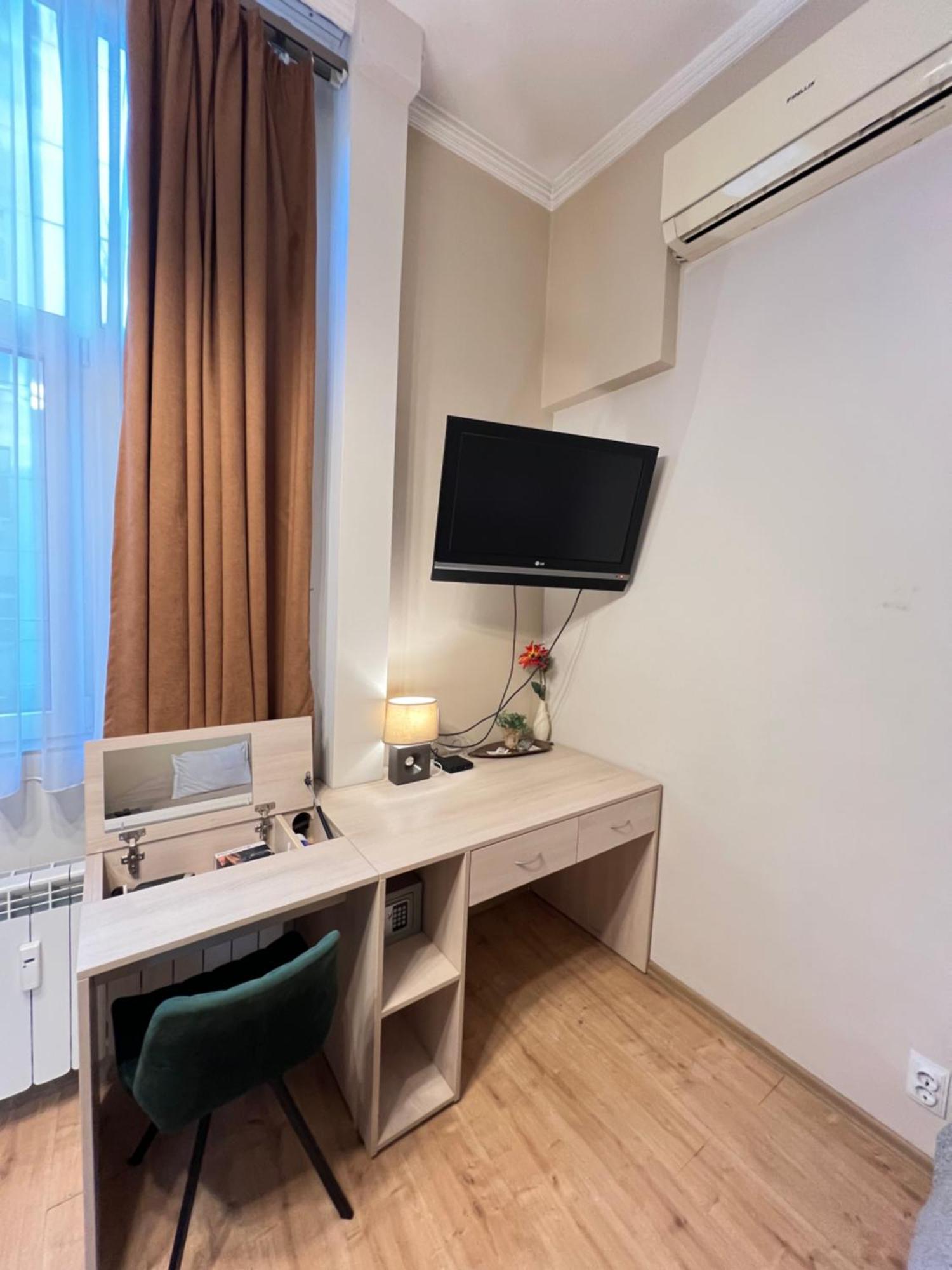 Budapest Central Cozy Studio W Working Space And Wifi Sofia Luaran gambar